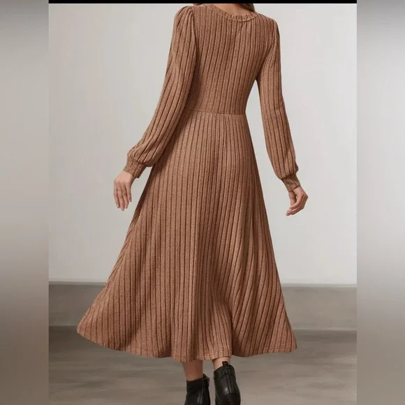 Elegant Brown Ribbed Knit Dress - Picture 6 of 7